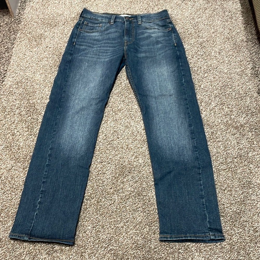 Signature by Levi Strauss & Co mens Regular Straight Fit Jeans. Men’s W29 L30.
